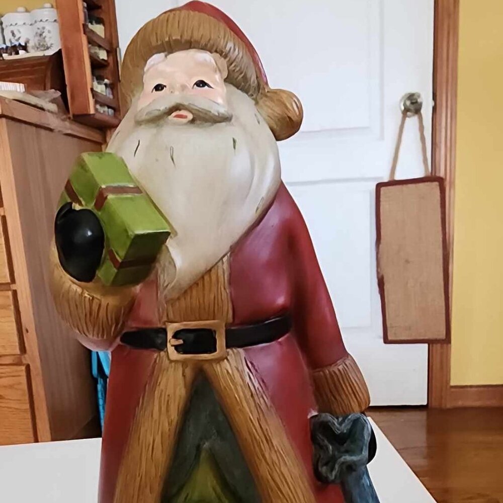Vintage Santa Claus Statue 10 inches